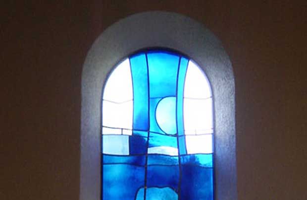 Kunstverglasung Enrico Leone Donati Kirche St-Moritz