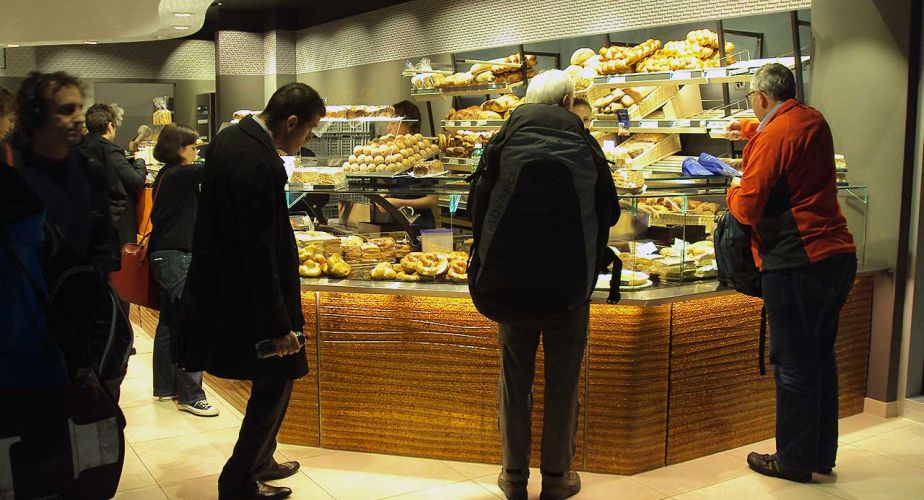 Schmelzglas in Bäckerei Reinhard Bern