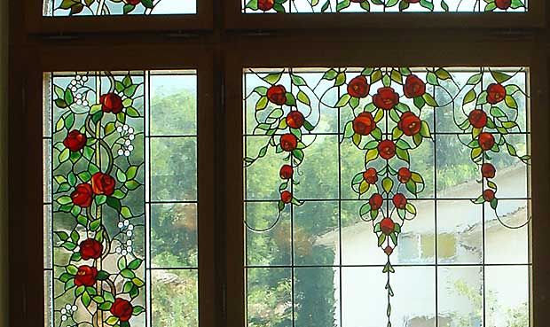 Neuherstellung Jugendstil Bleiverglasungen Rosenmotiv