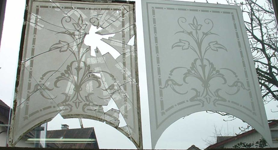 Sandstrahlmotiv auf Glas Replikation
