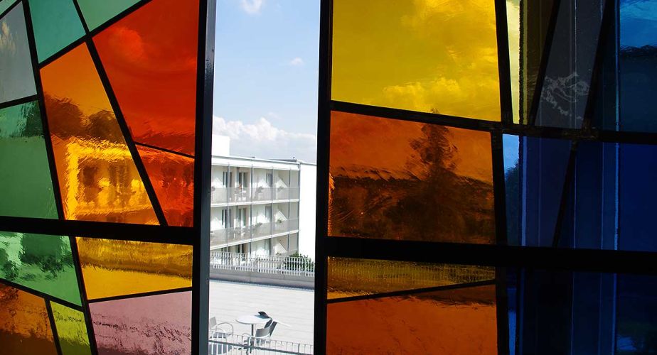 Kunstverglasung mit mundgeblasenem Echtantikglas